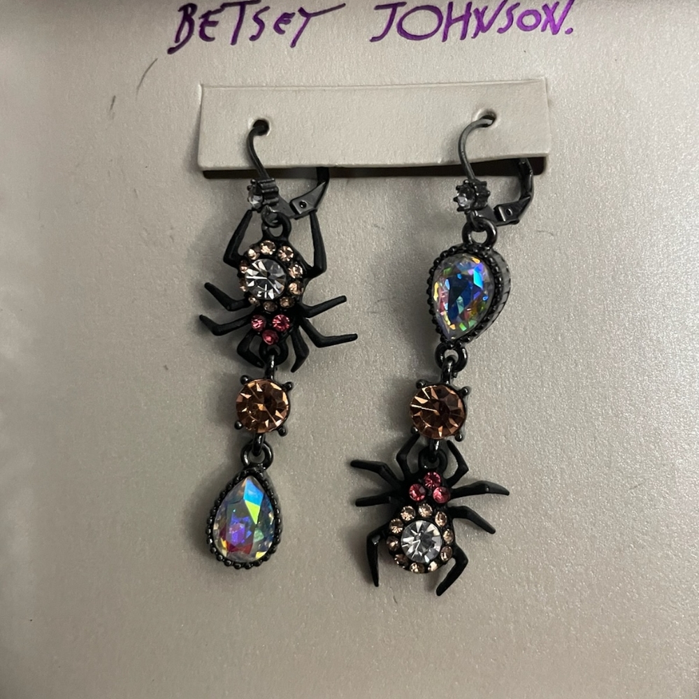 Betsey Johnson spooky spider 🕷️ earrings RARE